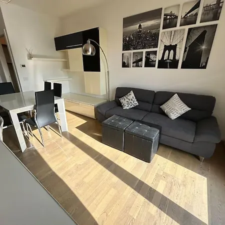 Maranello 6 Chilometri - Casa Ferrari 2 Bedrooms Parcheggio Privato Apartmán Montale (Emilia-Romagna)