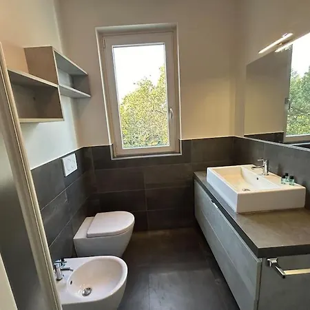Maranello 6 Chilometri - Casa Ferrari 2 Bedroom Parcheggio Privato *