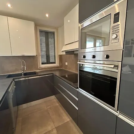 Apartment Maranello 6 Chilometri - Casa Ferrari 2 Bedroom Parcheggio Privato *