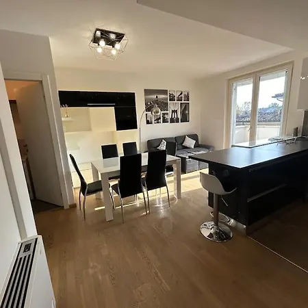 Maranello 6 Chilometri - Casa Ferrari 2 Bedrooms Parcheggio Privato * Montale (Emilia-Romagna)